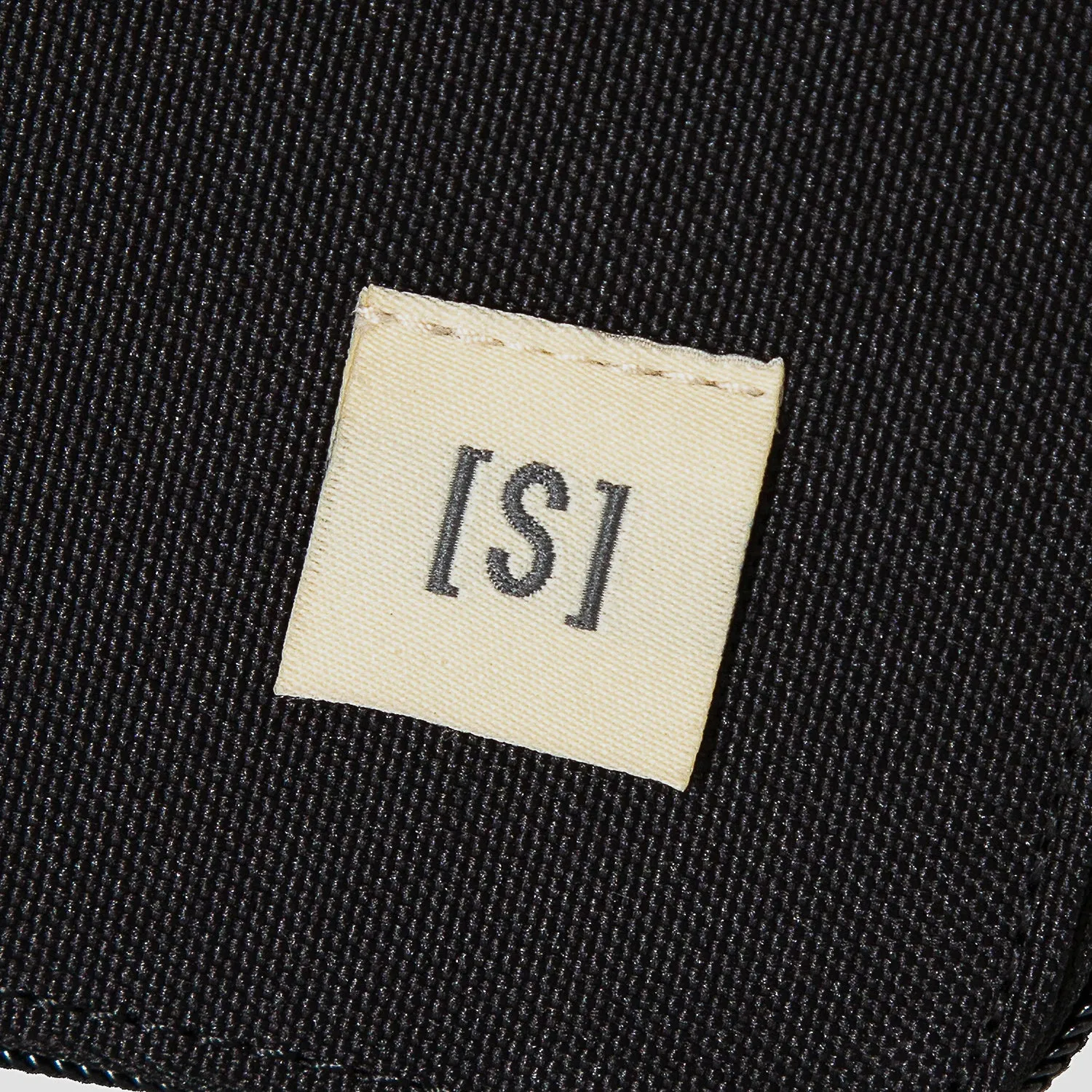 A[S]USL ASUSL LOGO PASSPORT POUCH-BLACK