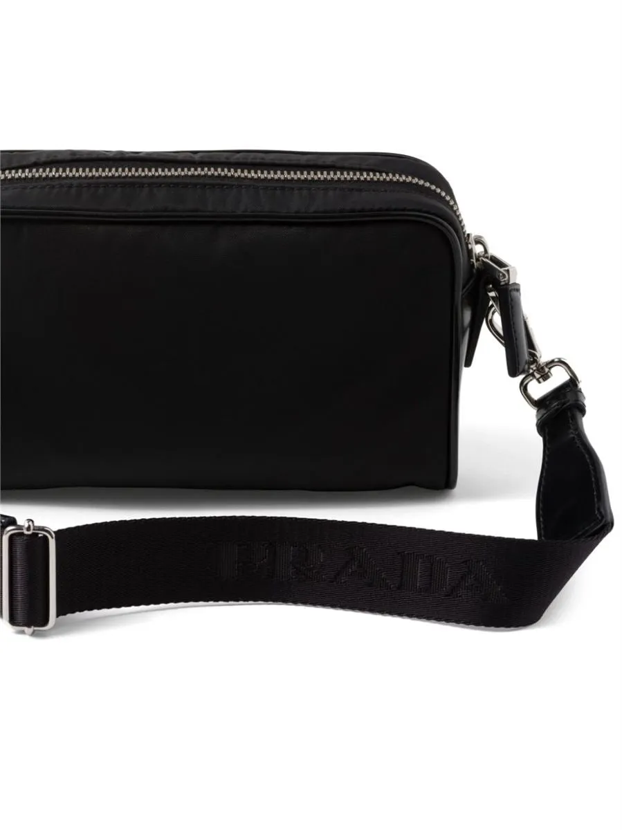 BANDOLERA TRIANGLE-LOGO MESSENGER BAG