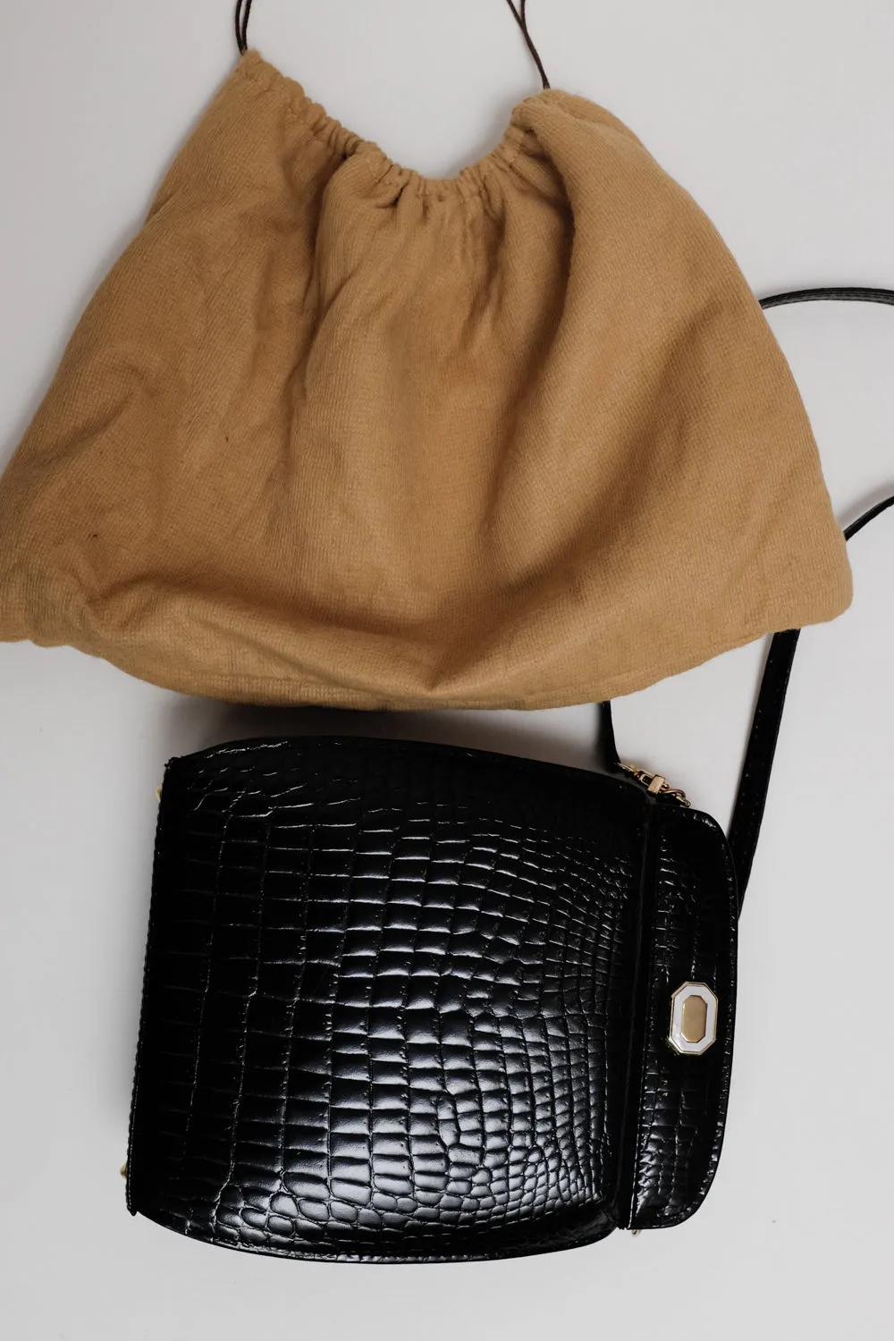 BLACK CROCO LEATHER VINTAGE BAG