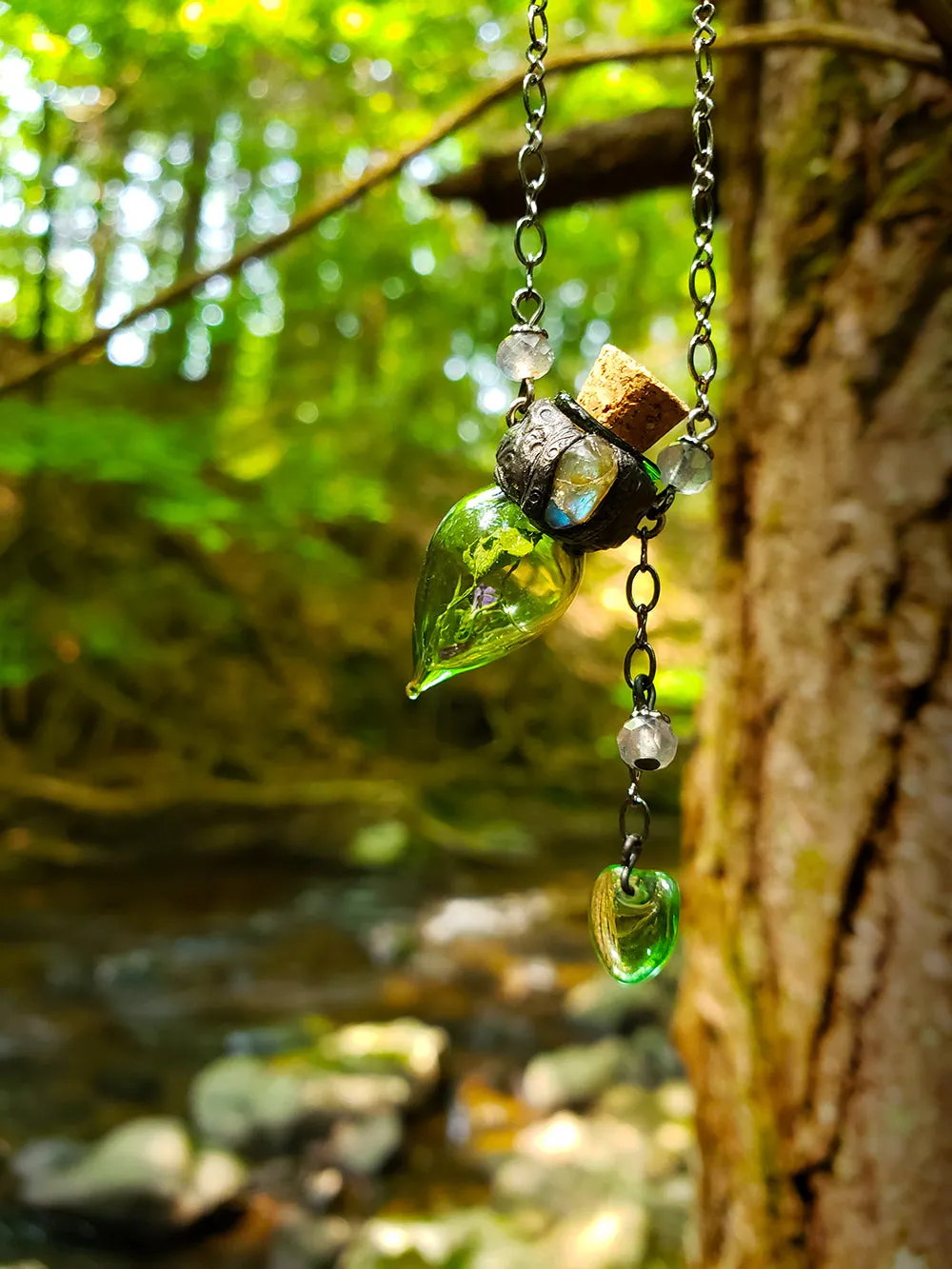 Florimell's Vessel ~ Labradorite & Violet Amulet