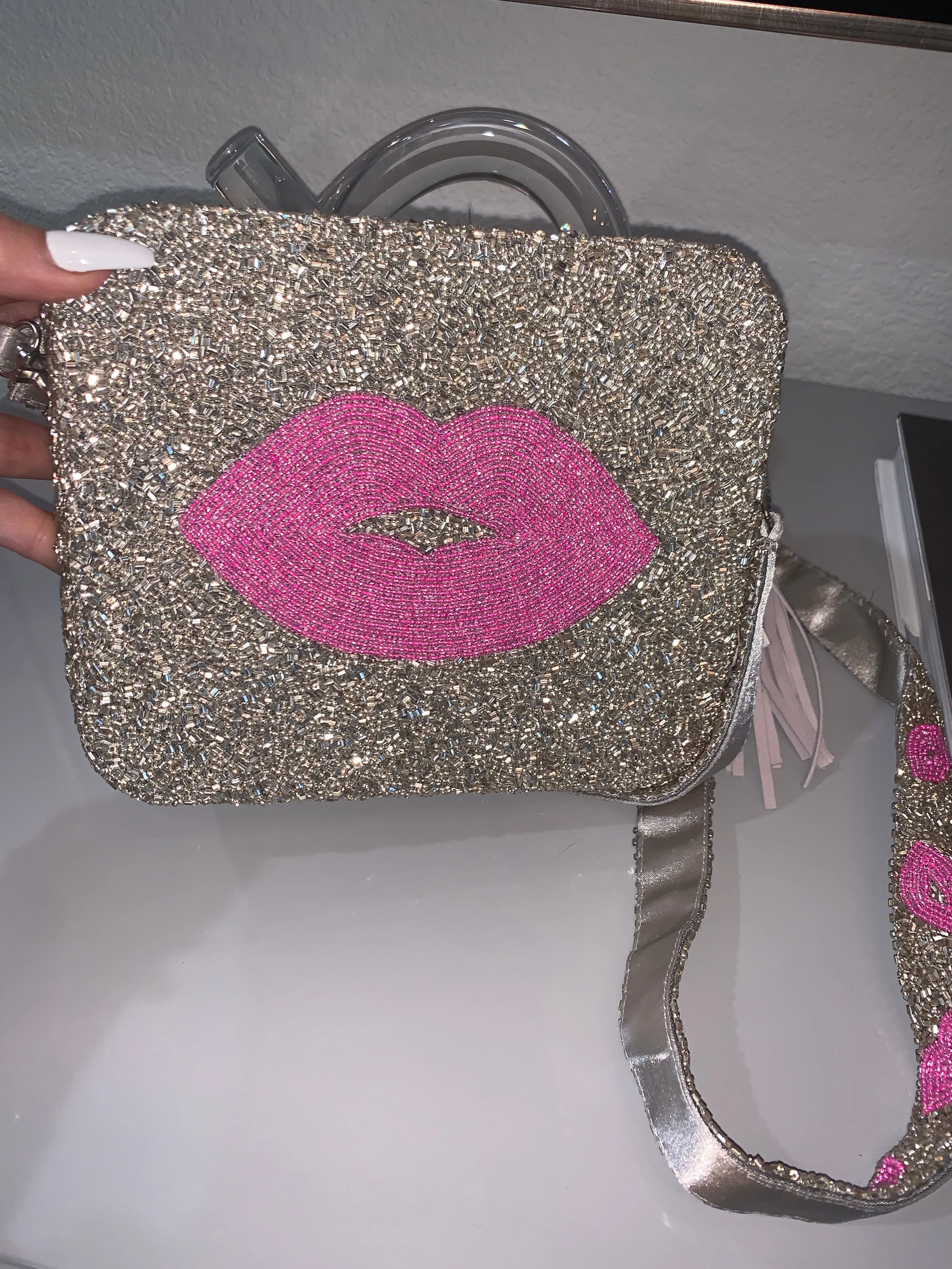 Glamfox - Pink Lips Beaded Crossbody