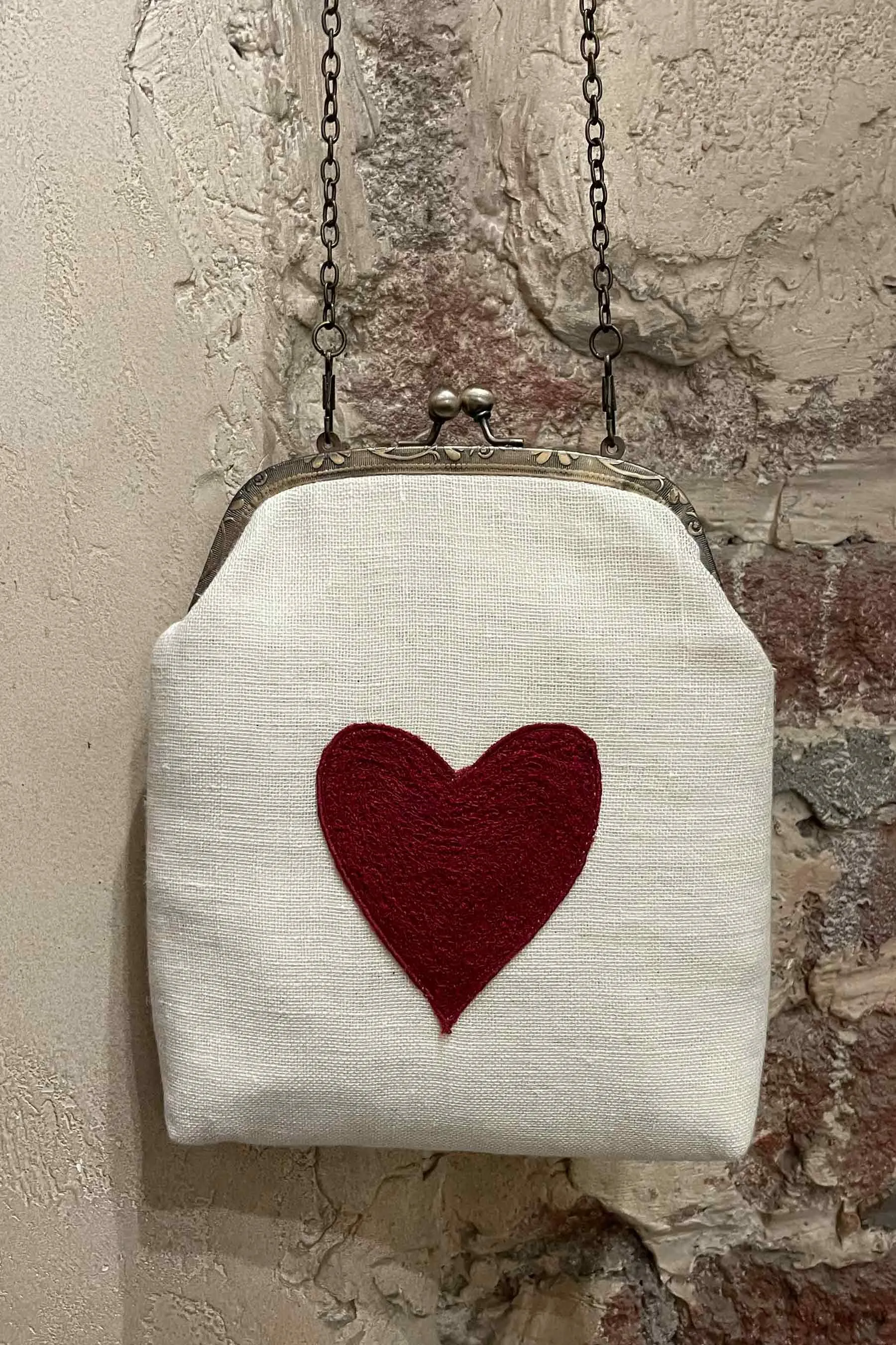 Heart Oatmeal Clutch