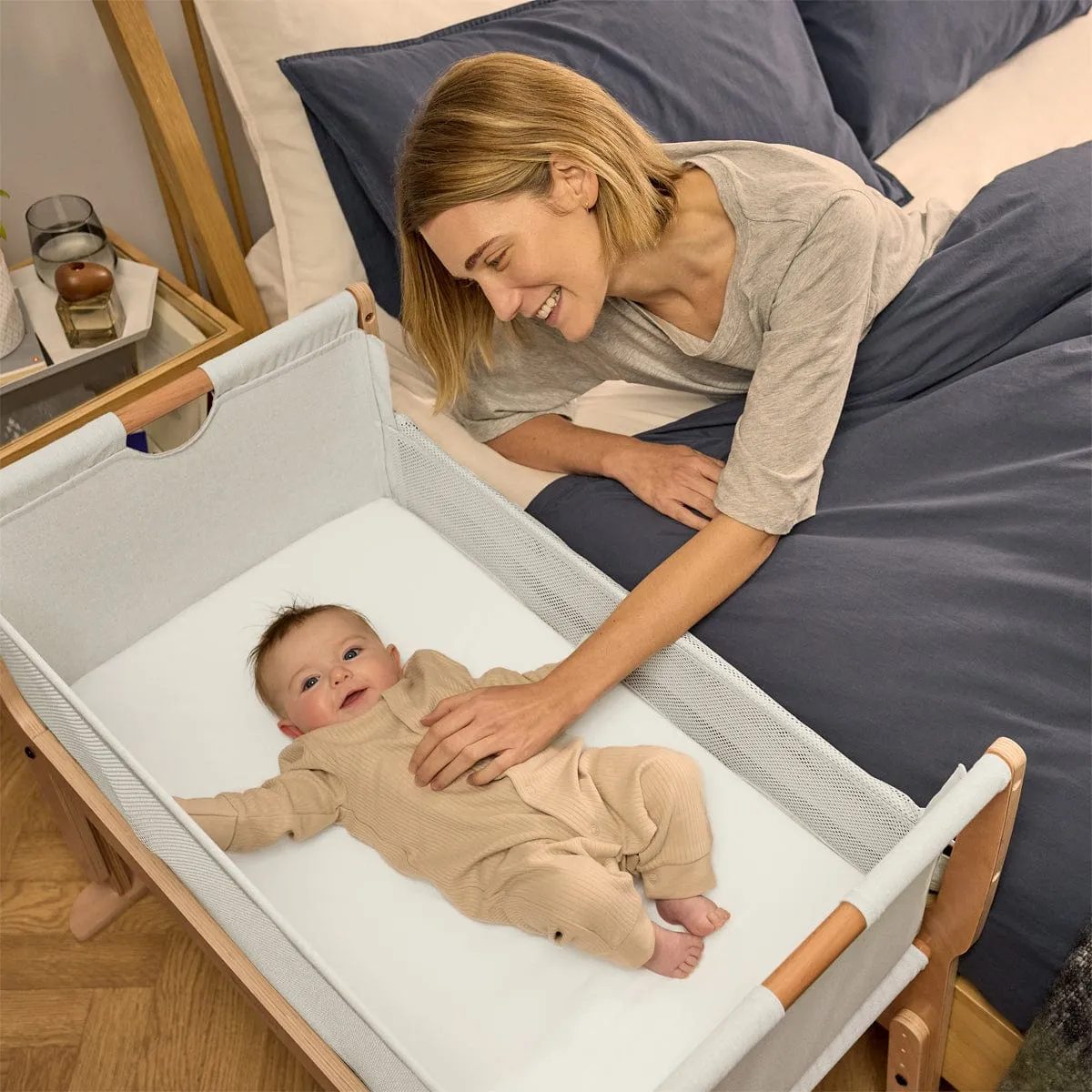 SnuzPod Studio Bedside Crib - Natural