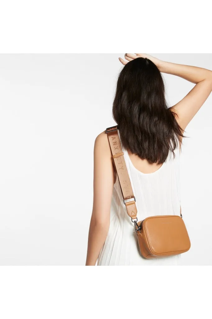 Status Anxiety - Plunder With Webbed Strap - Bag - Tan